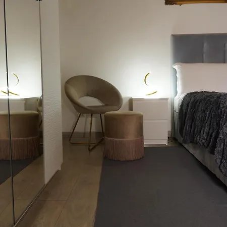 The Grand View Lux Vatican Apartman