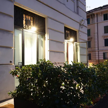 The Grand View Lux Vatican * روما